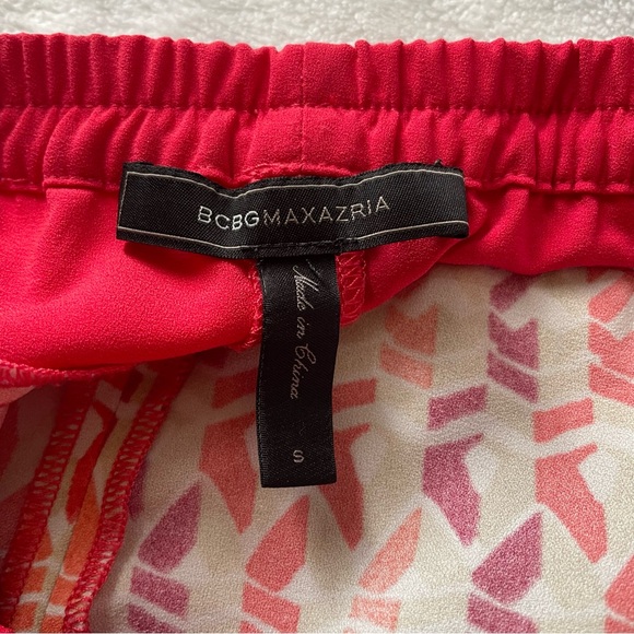 BCBGMaxAzria Teagan Shorts Pink/Coral Print - Picture 2 of 9